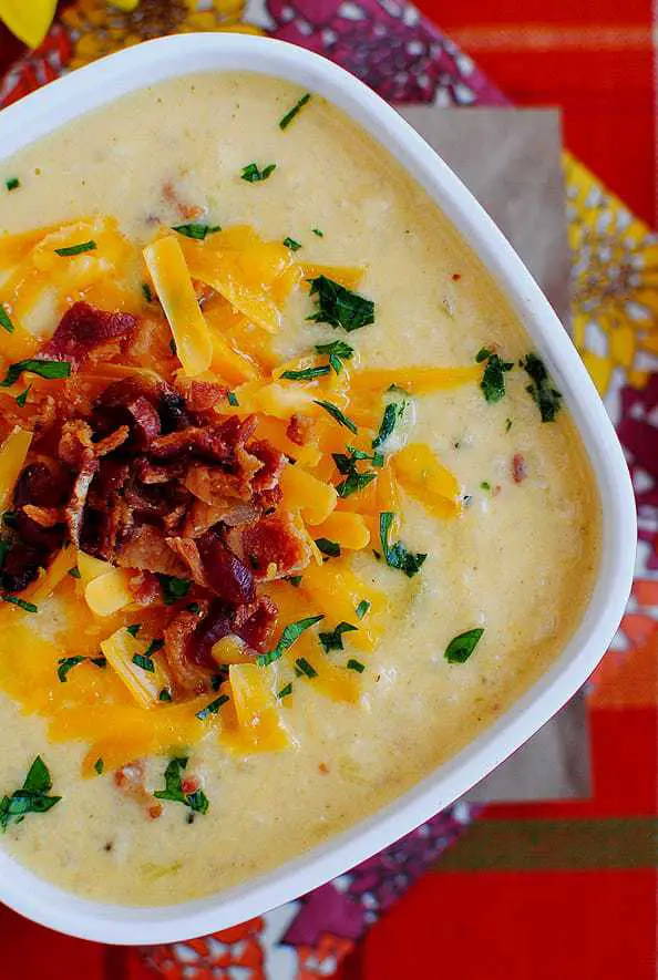 Bacon, Cheddar and Cauliflower Soup