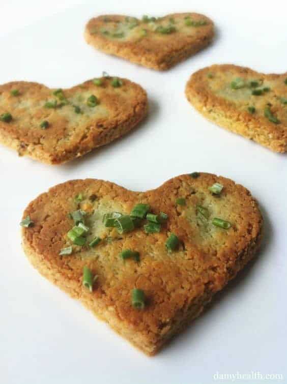 Low Carb Cheese and Chive Crackers (Gluten Free)