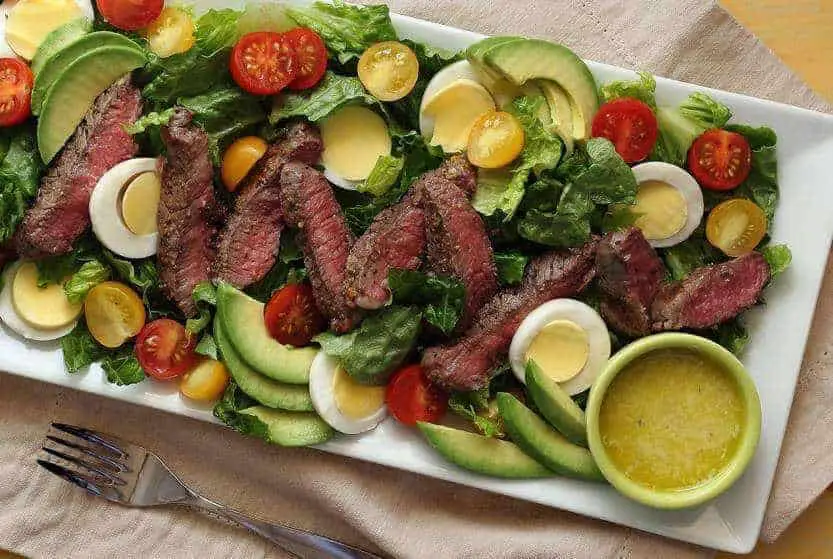 Paleo Steak Salad with Creamy Garlic Vinaigrette