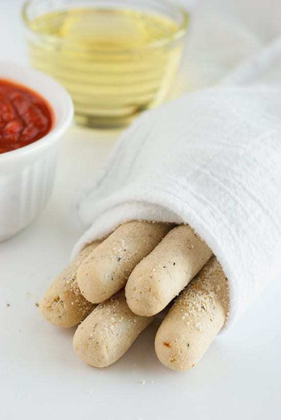 Low-Carb Breadsticks<