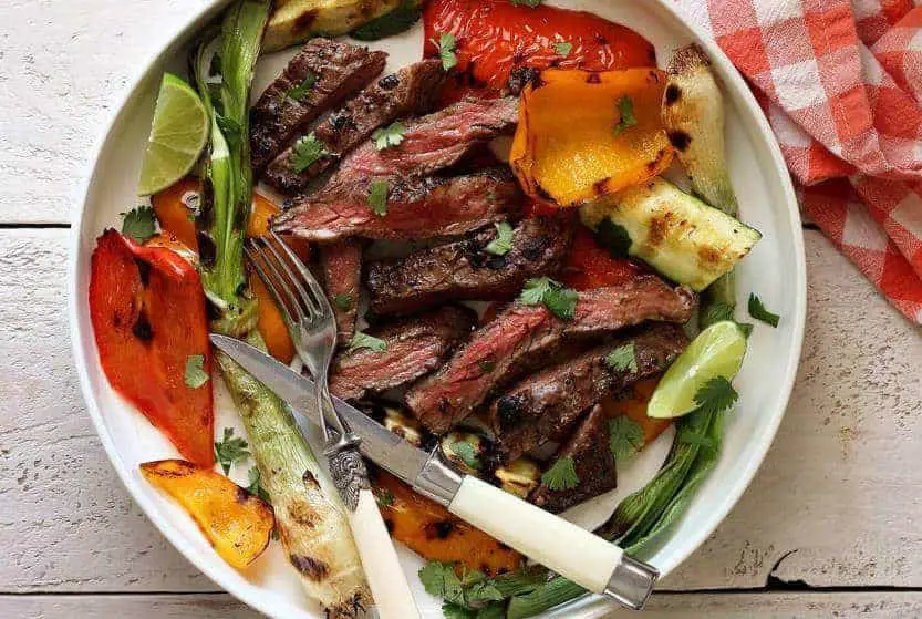 Easy garlic lime skirt steak & veggies