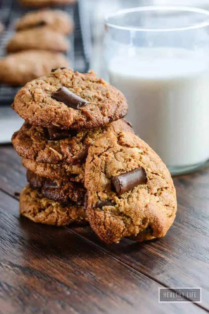 Cashew Coconut Chocolate Chip Cookies