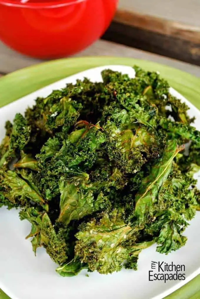 How to Make Quick & Easy Kale Chips - Paleo Grubs