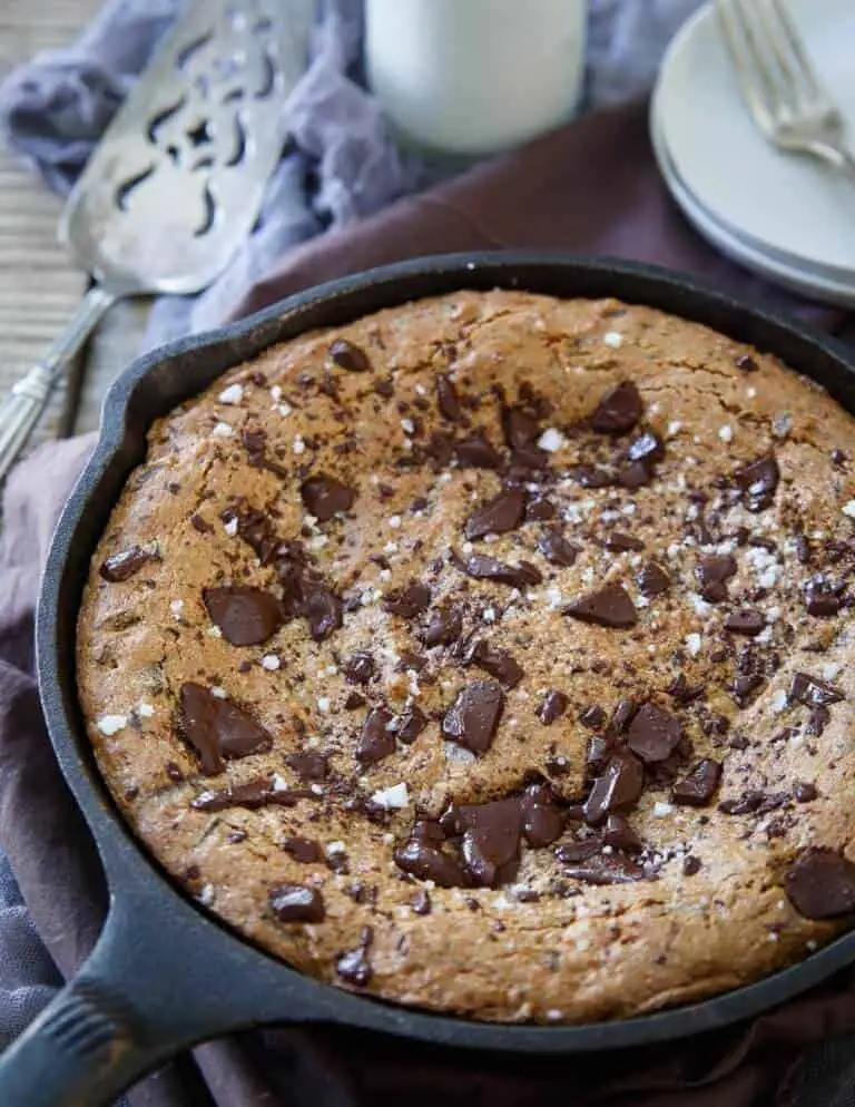 Paleo Salted Chocolate Chip Cookie Skillet