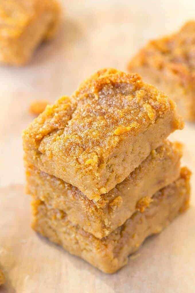 Healthy Four Ingredient Flourless Apple Pie Blondies