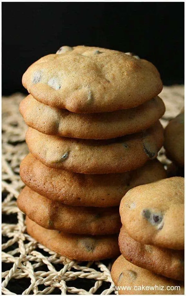 Banana Cashew Chocolate Chip Cookies