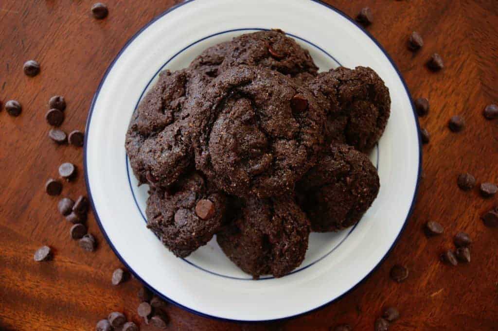 Delicious low carb double chocolate chip cookie recipe. #lowcarb #chocolate #chocolatechip #cookie