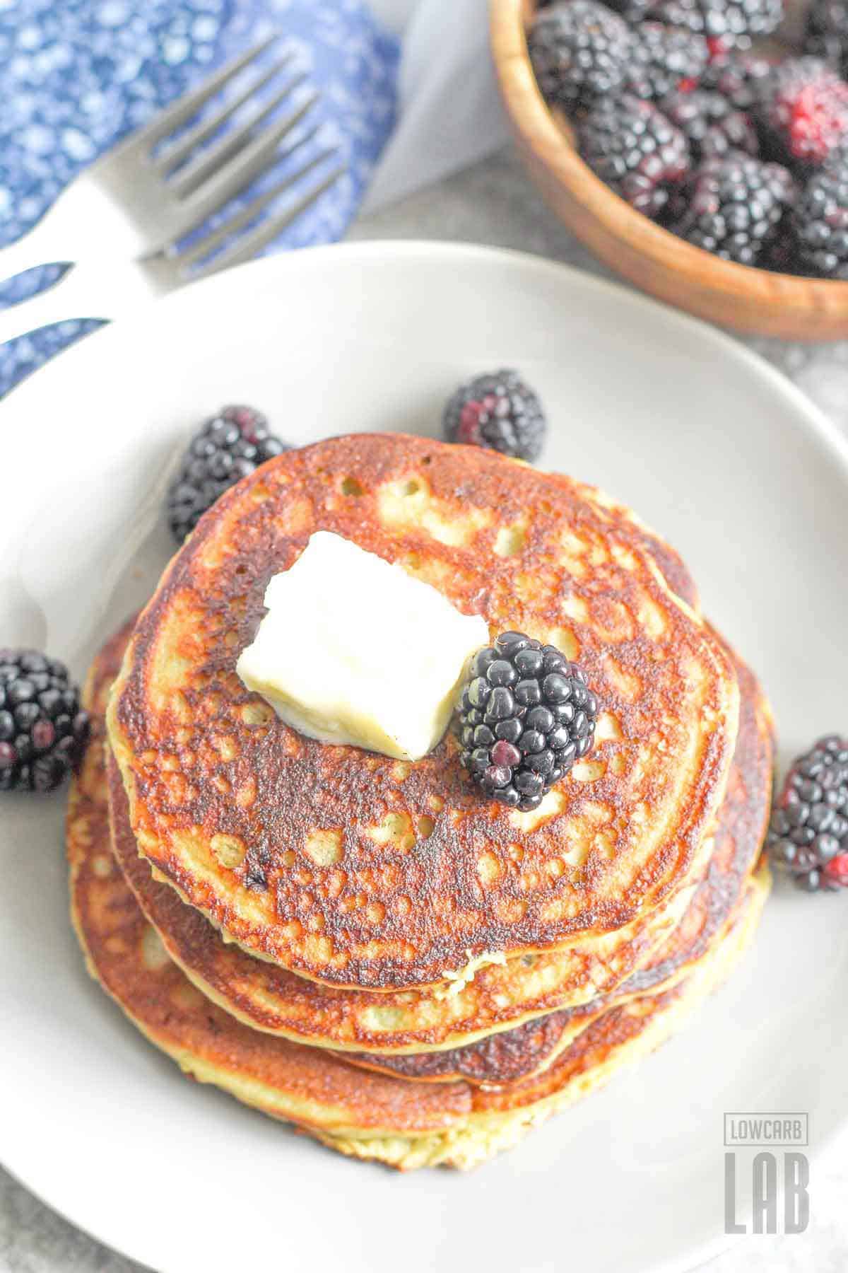 Low carb blackberry pancakes recipe done ready to eat